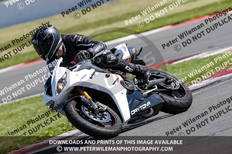 donington no limits trackday;donington park photographs;donington trackday photographs;no limits trackdays;peter wileman photography;trackday digital images;trackday photos
